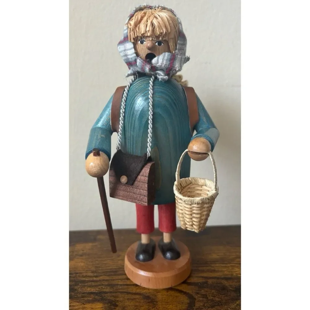 Vintage DREGENO Seiffener Originale German  Basket Dealer Wood Nutcracker/New